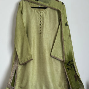 Farshi Shalwaar x Handpaint