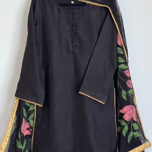 Farshi Shalwaar x Handpaint