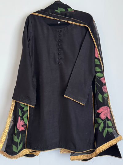 Farshi Shalwaar x Handpaint